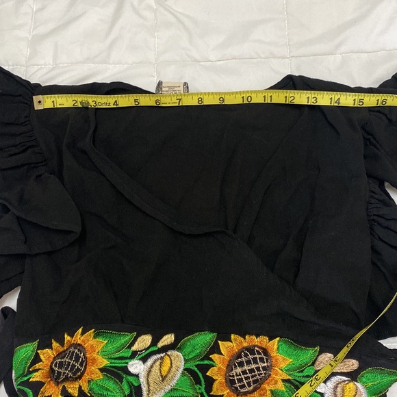 Hecho Mexico True Wrap Crop Top Womens M Sunflower Embroidery Prarie Cottagecore - Picture 9 of 11